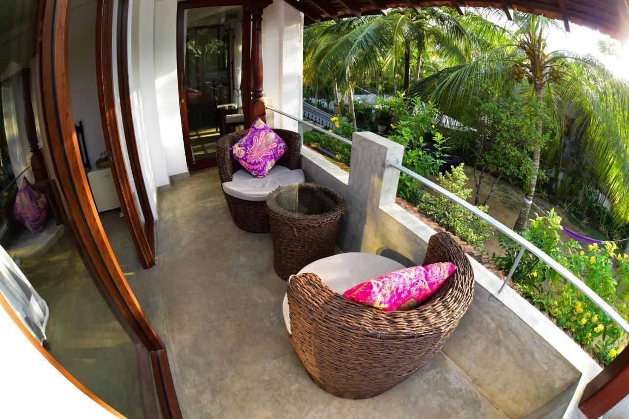 Tropical House - Jungleside Villa Hikkaduwa Eksteriør billede